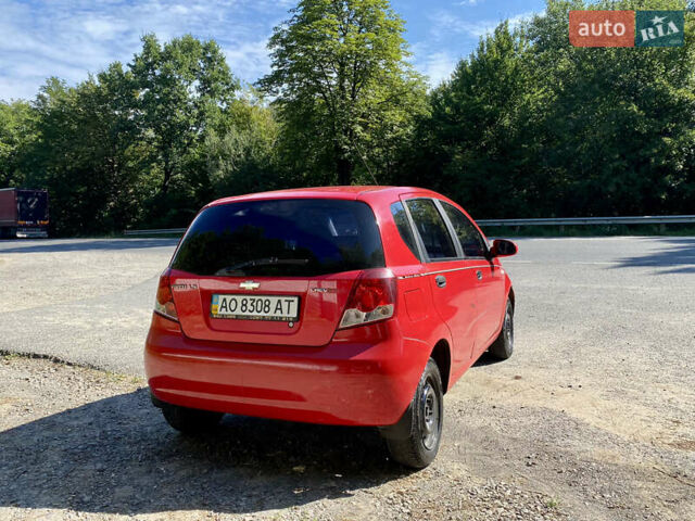 Красный Шевроле Авео, объемом двигателя 1.5 л и пробегом 224 тыс. км за 2250 $, фото 5 на Automoto.ua