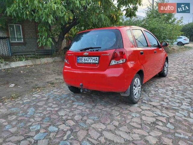 Красный Шевроле Авео, объемом двигателя 1.5 л и пробегом 238 тыс. км за 3500 $, фото 2 на Automoto.ua