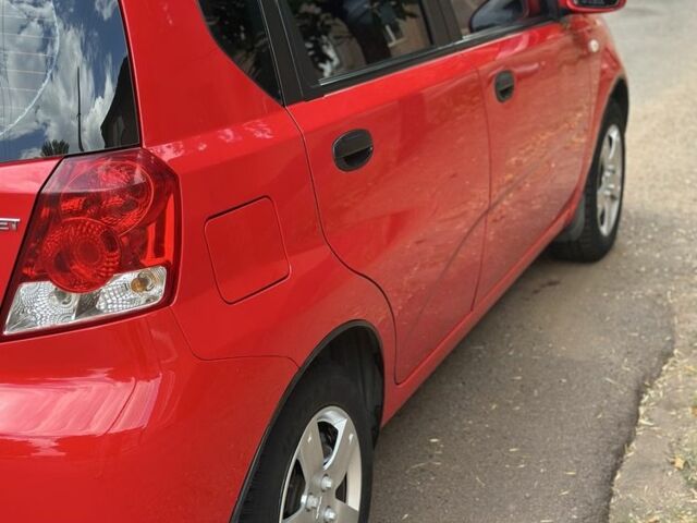Красный Шевроле Авео, объемом двигателя 1.5 л и пробегом 113 тыс. км за 3900 $, фото 21 на Automoto.ua