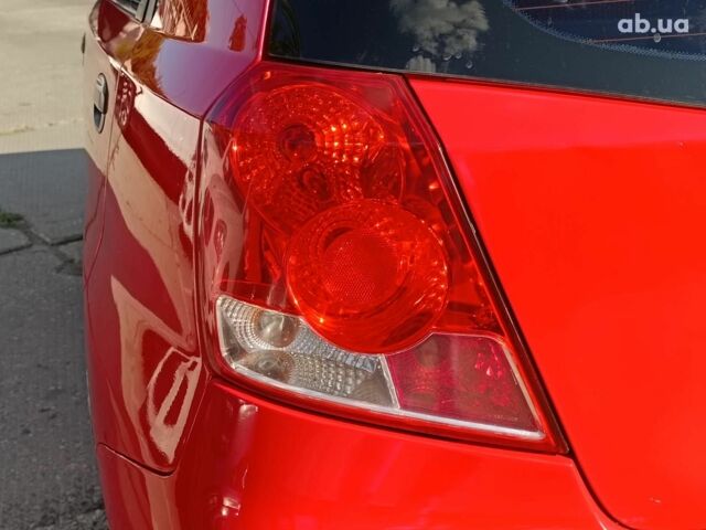 Червоний Шевроле Авео, об'ємом двигуна 1.5 л та пробігом 219 тис. км за 3990 $, фото 10 на Automoto.ua