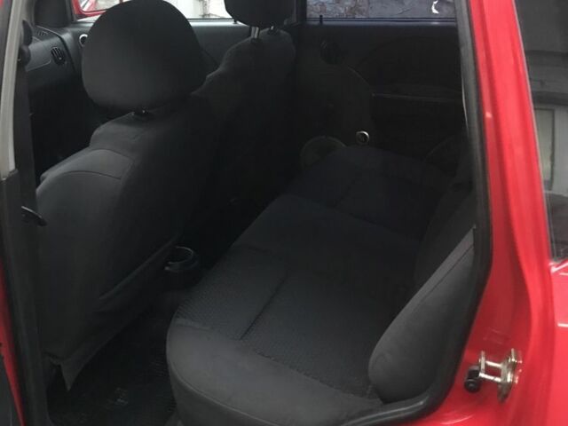 Красный Шевроле Авео, объемом двигателя 1.5 л и пробегом 280 тыс. км за 1300 $, фото 8 на Automoto.ua