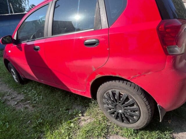 Червоний Шевроле Авео, об'ємом двигуна 1.5 л та пробігом 193 тис. км за 1500 $, фото 5 на Automoto.ua