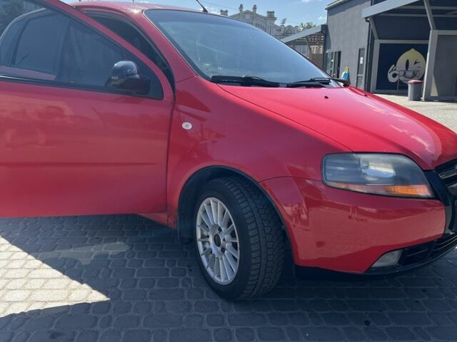 Шевроле Авео 2006 в Кропивницком (Кировограде) на Automoto.ua Красный Шевроле Авео, объемом двигателя 1.5 л и пробегом 200 тыс. км за 2500 $, фото 7 на Automoto.ua
