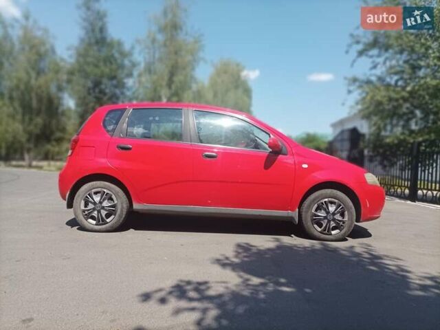 Красный Шевроле Авео, объемом двигателя 1.5 л и пробегом 127 тыс. км за 3777 $, фото 2 на Automoto.ua