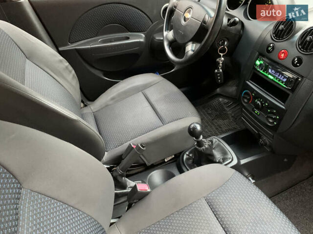 Червоний Шевроле Авео, об'ємом двигуна 1.5 л та пробігом 108 тис. км за 2950 $, фото 57 на Automoto.ua