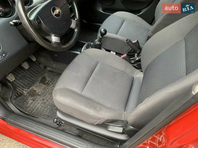 Червоний Шевроле Авео, об'ємом двигуна 1.5 л та пробігом 108 тис. км за 2950 $, фото 71 на Automoto.ua