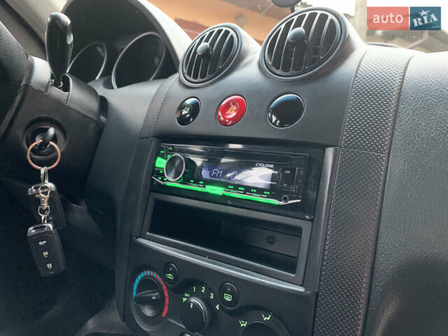 Червоний Шевроле Авео, об'ємом двигуна 1.5 л та пробігом 108 тис. км за 2950 $, фото 61 на Automoto.ua