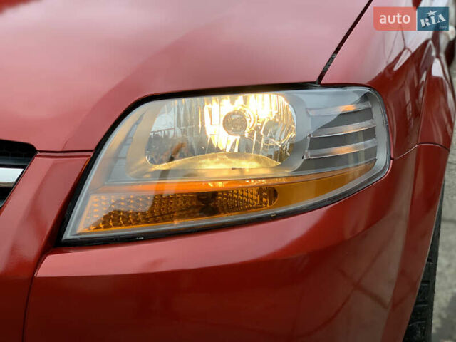 Червоний Шевроле Авео, об'ємом двигуна 1.5 л та пробігом 108 тис. км за 2950 $, фото 18 на Automoto.ua