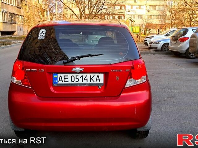 Червоний Шевроле Авео, об'ємом двигуна 1.5 л та пробігом 235 тис. км за 2800 $, фото 2 на Automoto.ua