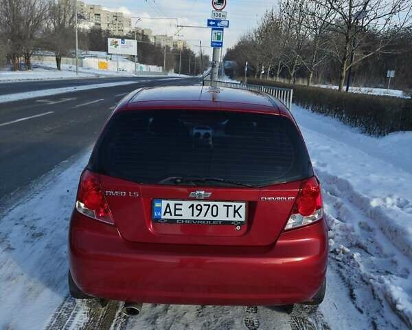 Красный Шевроле Авео, объемом двигателя 1.5 л и пробегом 148 тыс. км за 3750 $, фото 2 на Automoto.ua