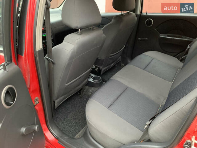 Червоний Шевроле Авео, об'ємом двигуна 1.5 л та пробігом 108 тис. км за 2950 $, фото 67 на Automoto.ua