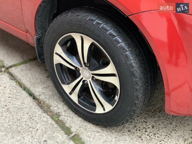 Червоний Шевроле Авео, об'ємом двигуна 1.5 л та пробігом 108 тис. км за 2950 $, фото 28 на Automoto.ua