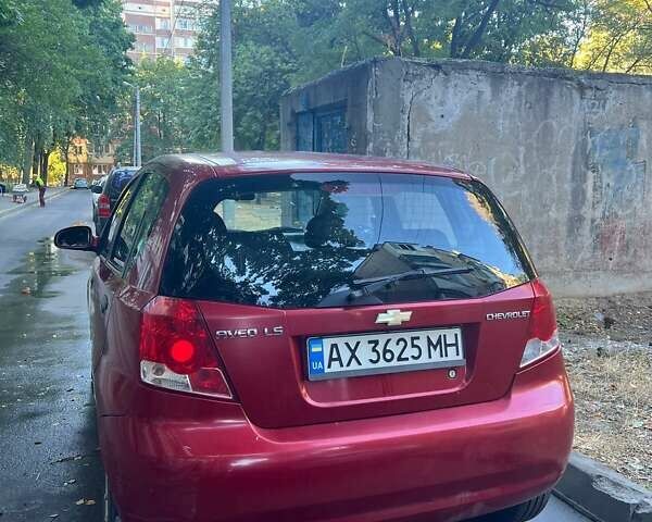 Красный Шевроле Авео, объемом двигателя 1.5 л и пробегом 110 тыс. км за 3000 $, фото 1 на Automoto.ua