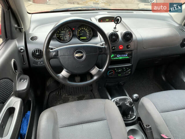 Червоний Шевроле Авео, об'ємом двигуна 1.5 л та пробігом 108 тис. км за 2950 $, фото 69 на Automoto.ua
