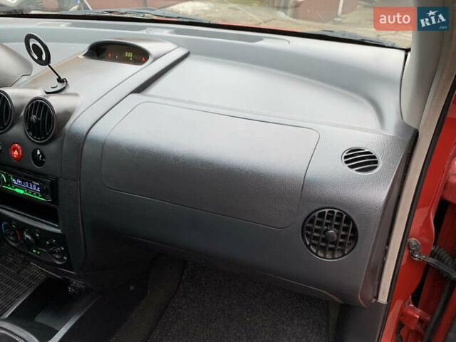 Червоний Шевроле Авео, об'ємом двигуна 1.5 л та пробігом 108 тис. км за 2950 $, фото 59 на Automoto.ua