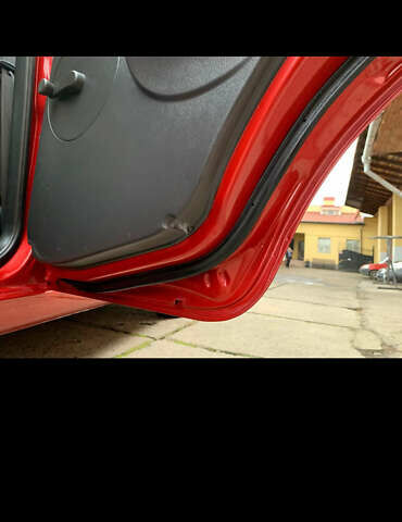 Красный Шевроле Авео, объемом двигателя 1.5 л и пробегом 110 тыс. км за 3200 $, фото 7 на Automoto.ua