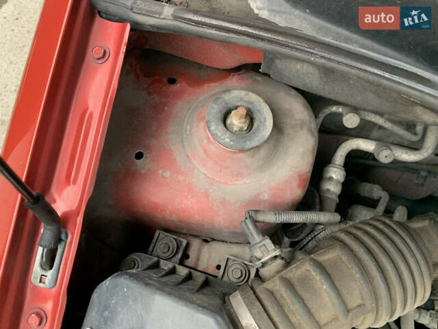 Червоний Шевроле Авео, об'ємом двигуна 1.5 л та пробігом 108 тис. км за 2950 $, фото 52 на Automoto.ua