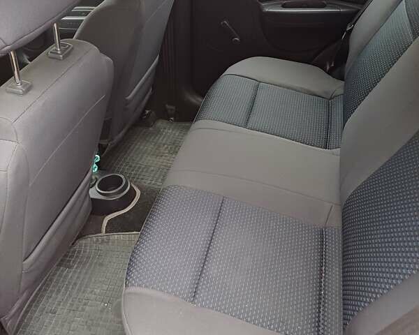 Красный Шевроле Авео, объемом двигателя 1.5 л и пробегом 81 тыс. км за 4500 $, фото 2 на Automoto.ua