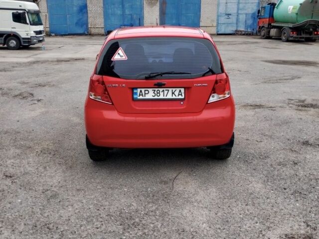 Красный Шевроле Авео, объемом двигателя 1.5 л и пробегом 200 тыс. км за 3700 $, фото 19 на Automoto.ua