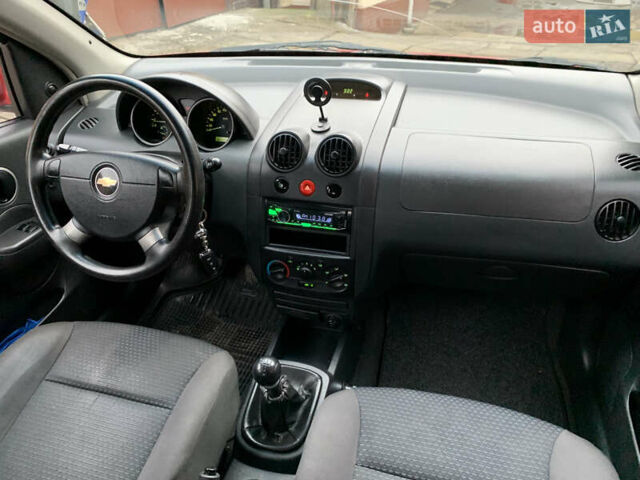 Червоний Шевроле Авео, об'ємом двигуна 1.5 л та пробігом 108 тис. км за 2950 $, фото 66 на Automoto.ua