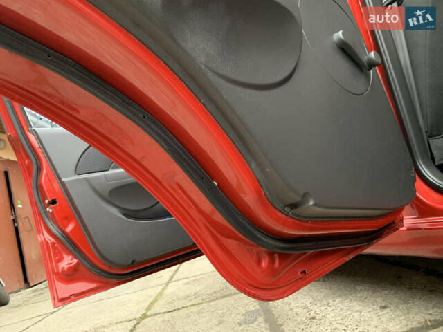 Червоний Шевроле Авео, об'ємом двигуна 1.5 л та пробігом 108 тис. км за 2950 $, фото 43 на Automoto.ua