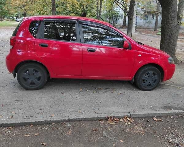 Червоний Шевроле Авео, об'ємом двигуна 1.5 л та пробігом 147 тис. км за 4200 $, фото 3 на Automoto.ua