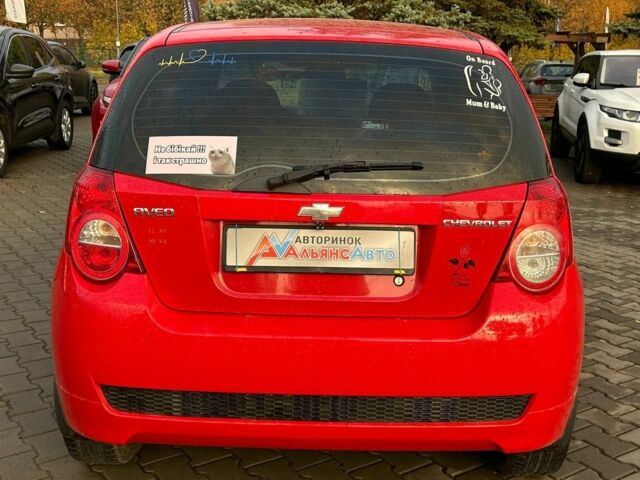 Красный Шевроле Авео, объемом двигателя 1.2 л и пробегом 240 тыс. км за 3999 $, фото 5 на Automoto.ua