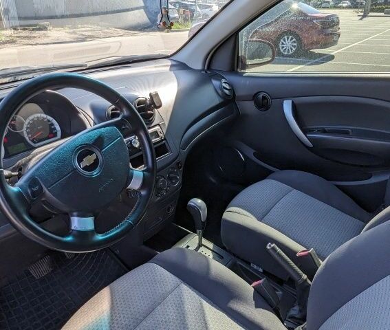 Червоний Шевроле Авео, об'ємом двигуна 1.5 л та пробігом 180 тис. км за 4500 $, фото 6 на Automoto.ua