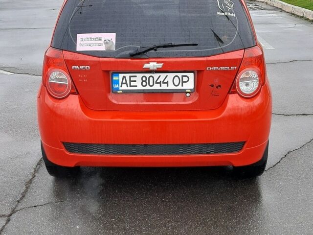 Красный Шевроле Авео, объемом двигателя 1.2 л и пробегом 240 тыс. км за 3800 $, фото 3 на Automoto.ua