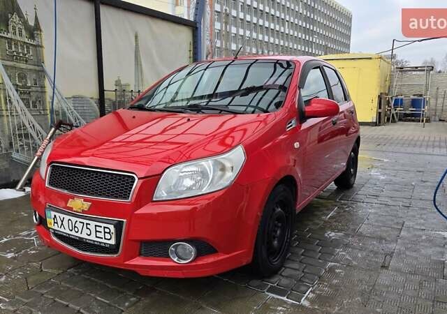 Красный Шевроле Авео, объемом двигателя 1.5 л и пробегом 177 тыс. км за 5500 $, фото 5 на Automoto.ua