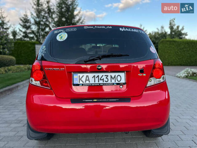 Красный Шевроле Авео, объемом двигателя 1.5 л и пробегом 191 тыс. км за 3500 $, фото 13 на Automoto.ua
