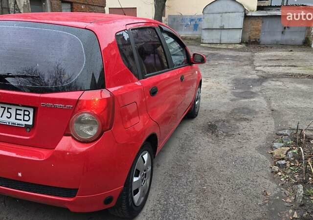 Красный Шевроле Авео, объемом двигателя 1.5 л и пробегом 177 тыс. км за 5500 $, фото 9 на Automoto.ua