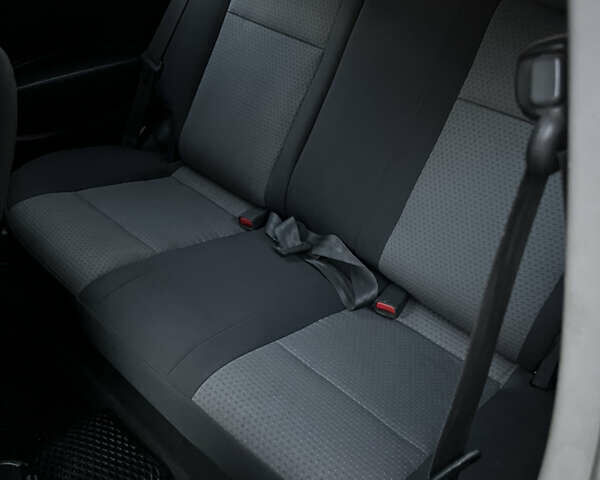 Красный Шевроле Авео, объемом двигателя 1.5 л и пробегом 143 тыс. км за 3800 $, фото 16 на Automoto.ua