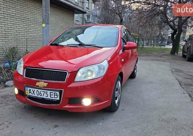 Красный Шевроле Авео, объемом двигателя 1.5 л и пробегом 177 тыс. км за 5500 $, фото 3 на Automoto.ua