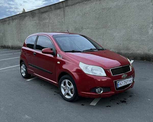 Красный Шевроле Авео, объемом двигателя 1.5 л и пробегом 143 тыс. км за 3800 $, фото 7 на Automoto.ua