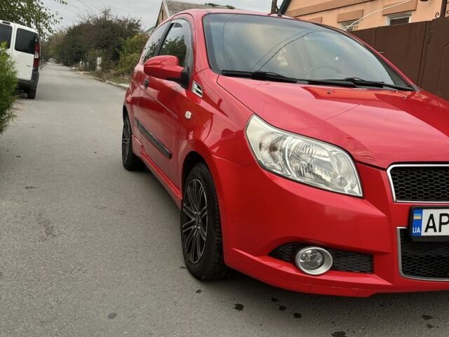 Шевроле Авео 2008 в Запорожье на Automoto.ua Красный Шевроле Авео, объемом двигателя 1.5 л и пробегом 207 тыс. км за 4100 $, фото 3 на Automoto.ua