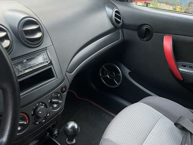 Шевроле Авео 2008 в Запорожье на Automoto.ua Красный Шевроле Авео, объемом двигателя 1.5 л и пробегом 207 тыс. км за 4100 $, фото 10 на Automoto.ua