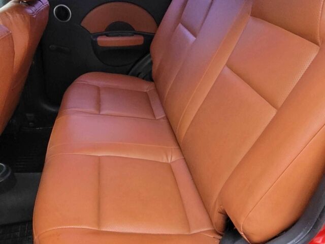 Красный Шевроле Авео, объемом двигателя 1.5 л и пробегом 220 тыс. км за 3650 $, фото 3 на Automoto.ua