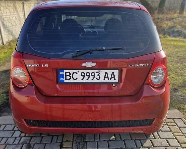 Красный Шевроле Авео, объемом двигателя 1.5 л и пробегом 150 тыс. км за 4800 $, фото 5 на Automoto.ua