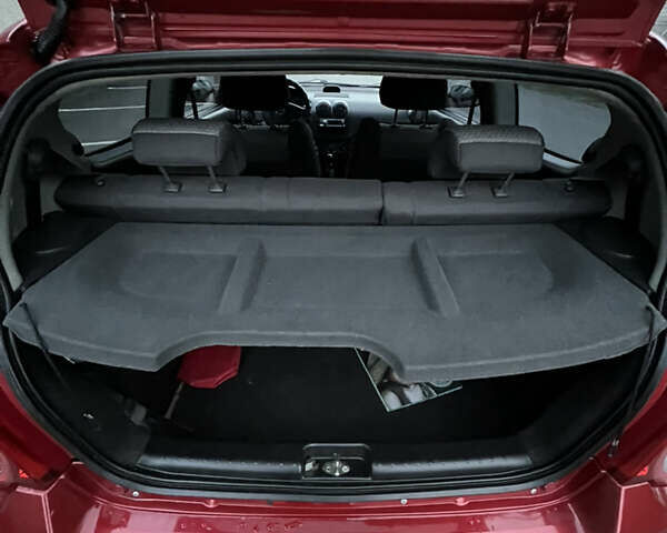 Красный Шевроле Авео, объемом двигателя 1.5 л и пробегом 143 тыс. км за 3800 $, фото 19 на Automoto.ua