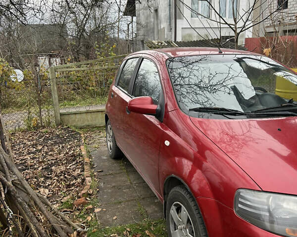 Красный Шевроле Авео, объемом двигателя 1.5 л и пробегом 121 тыс. км за 3200 $, фото 2 на Automoto.ua