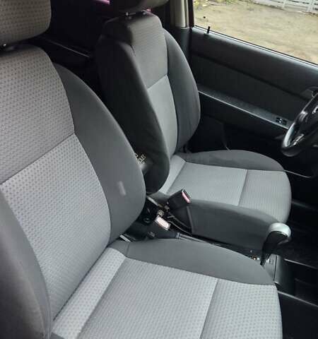 Красный Шевроле Авео, объемом двигателя 1.5 л и пробегом 177 тыс. км за 5500 $, фото 44 на Automoto.ua