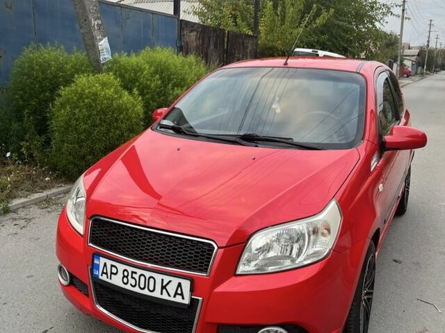 Шевроле Авео 2008 в Запорожье на Automoto.ua Красный Шевроле Авео, объемом двигателя 1.5 л и пробегом 207 тыс. км за 4100 $, фото 1 на Automoto.ua