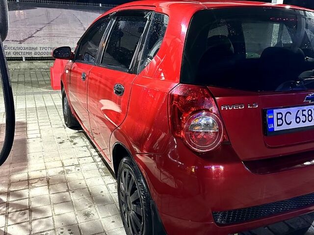 Красный Шевроле Авео, объемом двигателя 1.5 л и пробегом 179 тыс. км за 5300 $, фото 5 на Automoto.ua