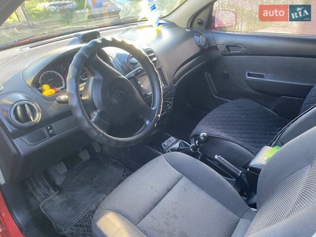 Червоний Шевроле Авео, об'ємом двигуна 1.6 л та пробігом 148 тис. км за 4650 $, фото 4 на Automoto.ua