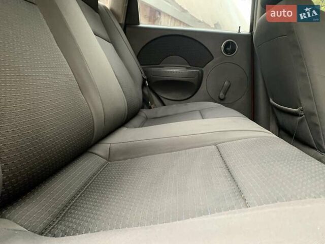 Шевроле Авео 2008 в Днепре (Днепропетровске) на Automoto.ua Красный Шевроле Авео, объемом двигателя 1.5 л и пробегом 210 тыс. км за 2999 $, фото 6 на Automoto.ua