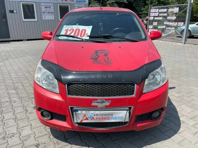 Красный Шевроле Авео, объемом двигателя 1.2 л и пробегом 220 тыс. км за 4000 $, фото 1 на Automoto.ua