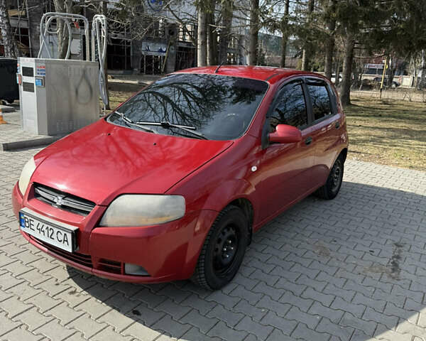 Красный Шевроле Авео, объемом двигателя 1.5 л и пробегом 220 тыс. км за 2583 $, фото 3 на Automoto.ua