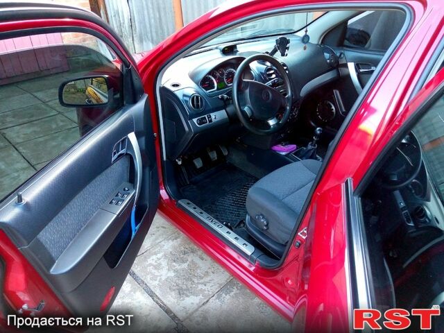 Червоний Шевроле Авео, об'ємом двигуна 1.5 л та пробігом 103 тис. км за 3500 $, фото 6 на Automoto.ua