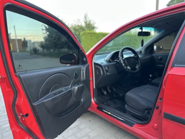 Червоний Шевроле Авео, об'ємом двигуна 1.5 л та пробігом 191 тис. км за 3500 $, фото 16 на Automoto.ua